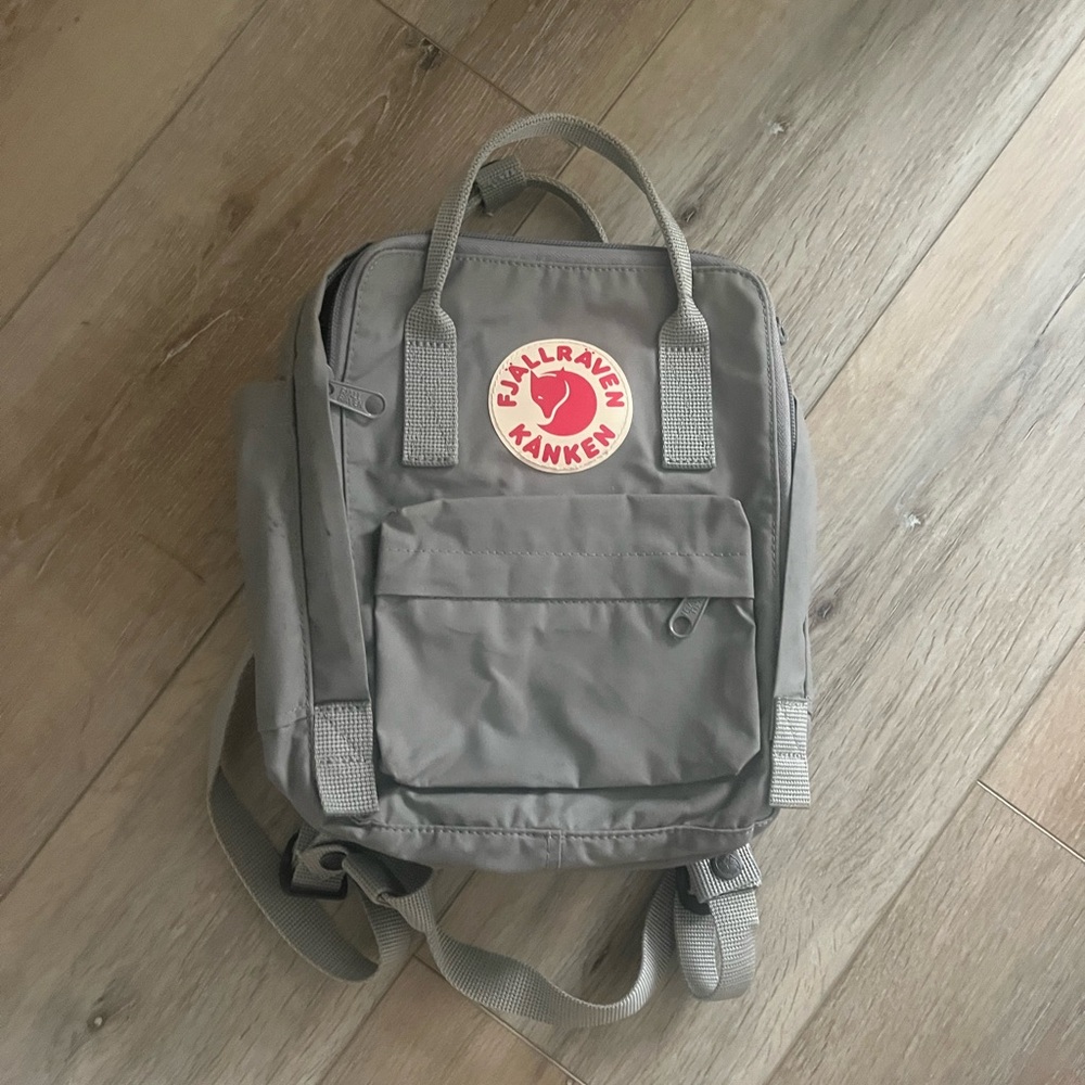 Kånken Mini Backpack - Gray